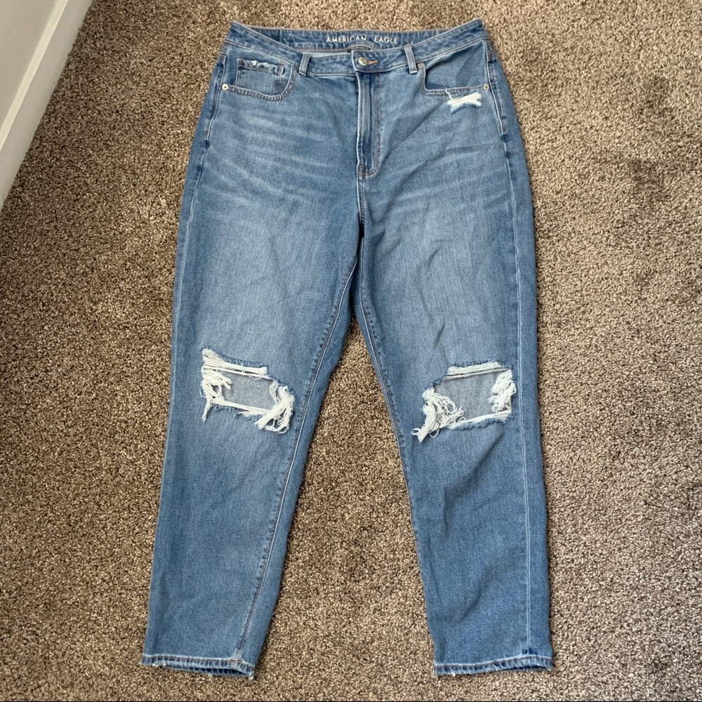American Eagle Comfort Stretch Waist Mom Jeans